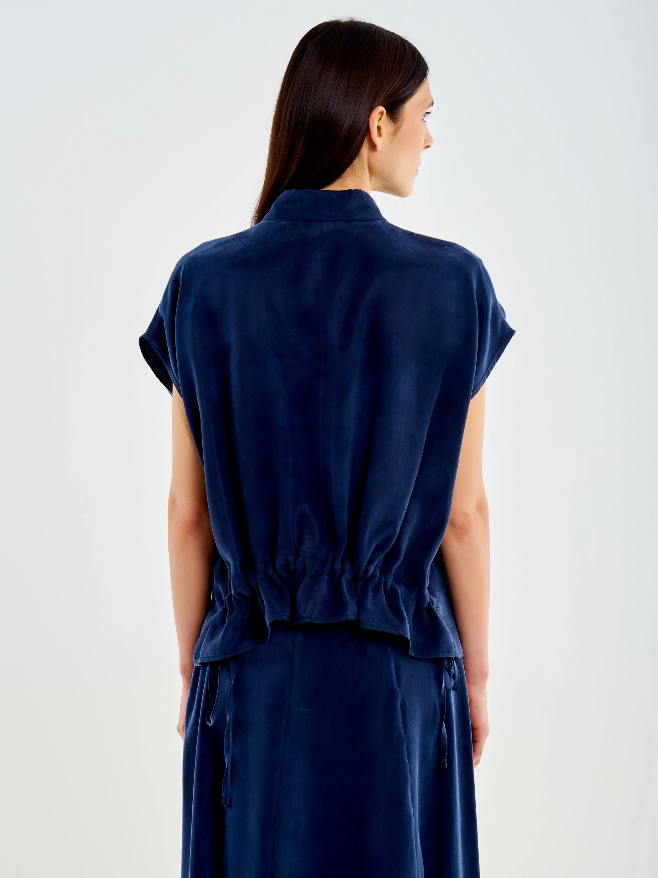 Camicia in Cupro con Tascone e Lacci - Image 3